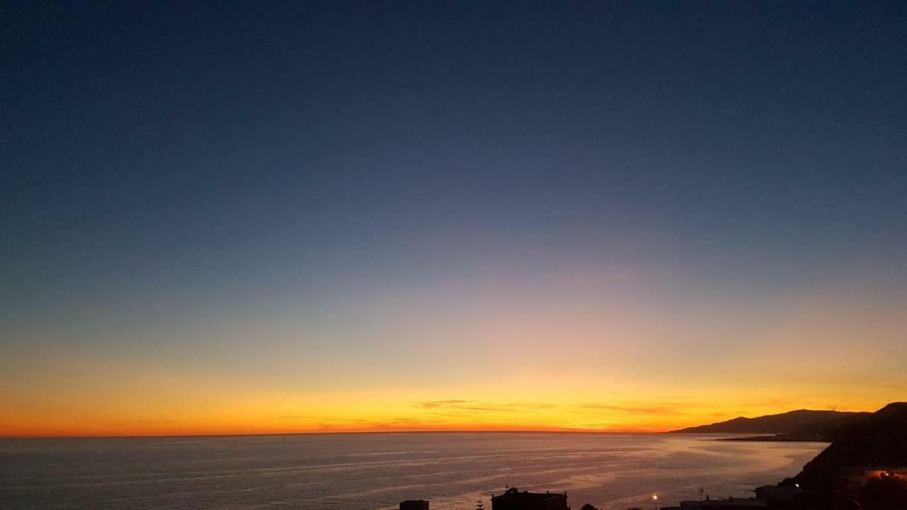 הוילה אדרה Vistas Al Mar מראה חיצוני תמונה